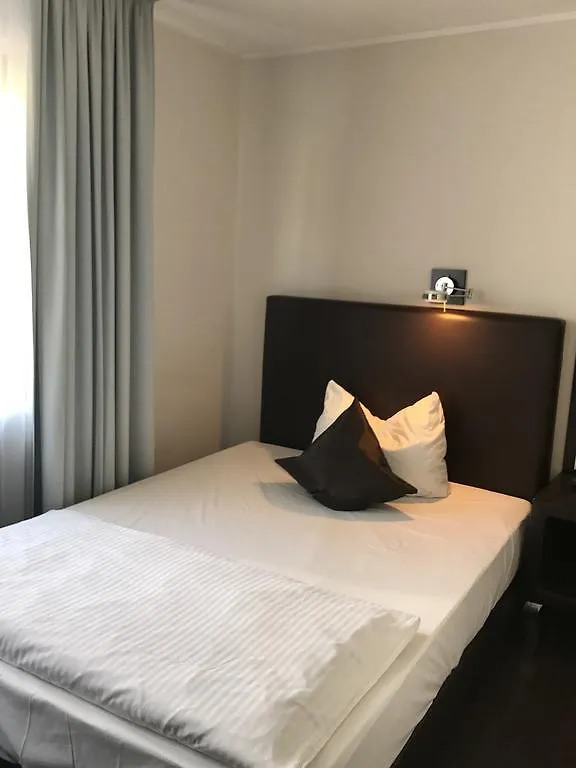 Mauritius Komfort Hotel In Der Altstadt Cologne