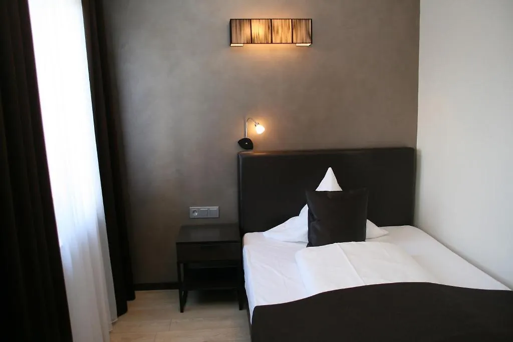 Mauritius Komfort Hotel In Der Altstadt Cologne