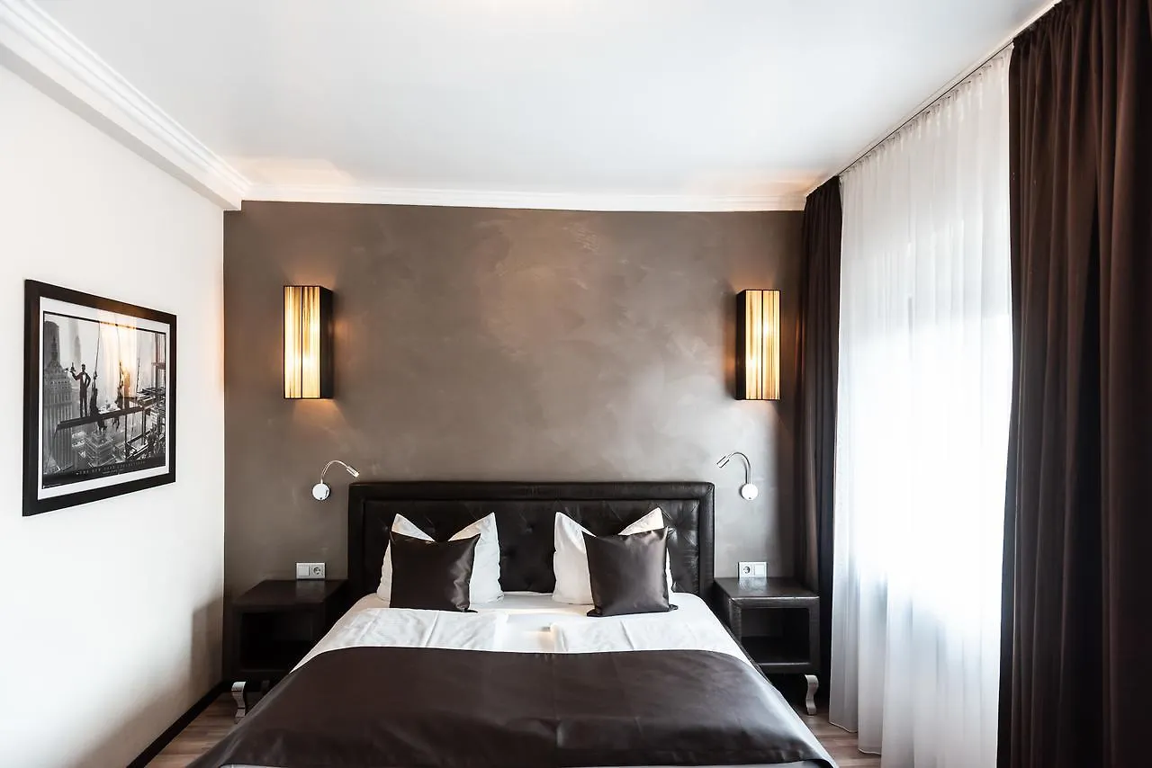 Mauritius Komfort Hotel In Der Altstadt contacts