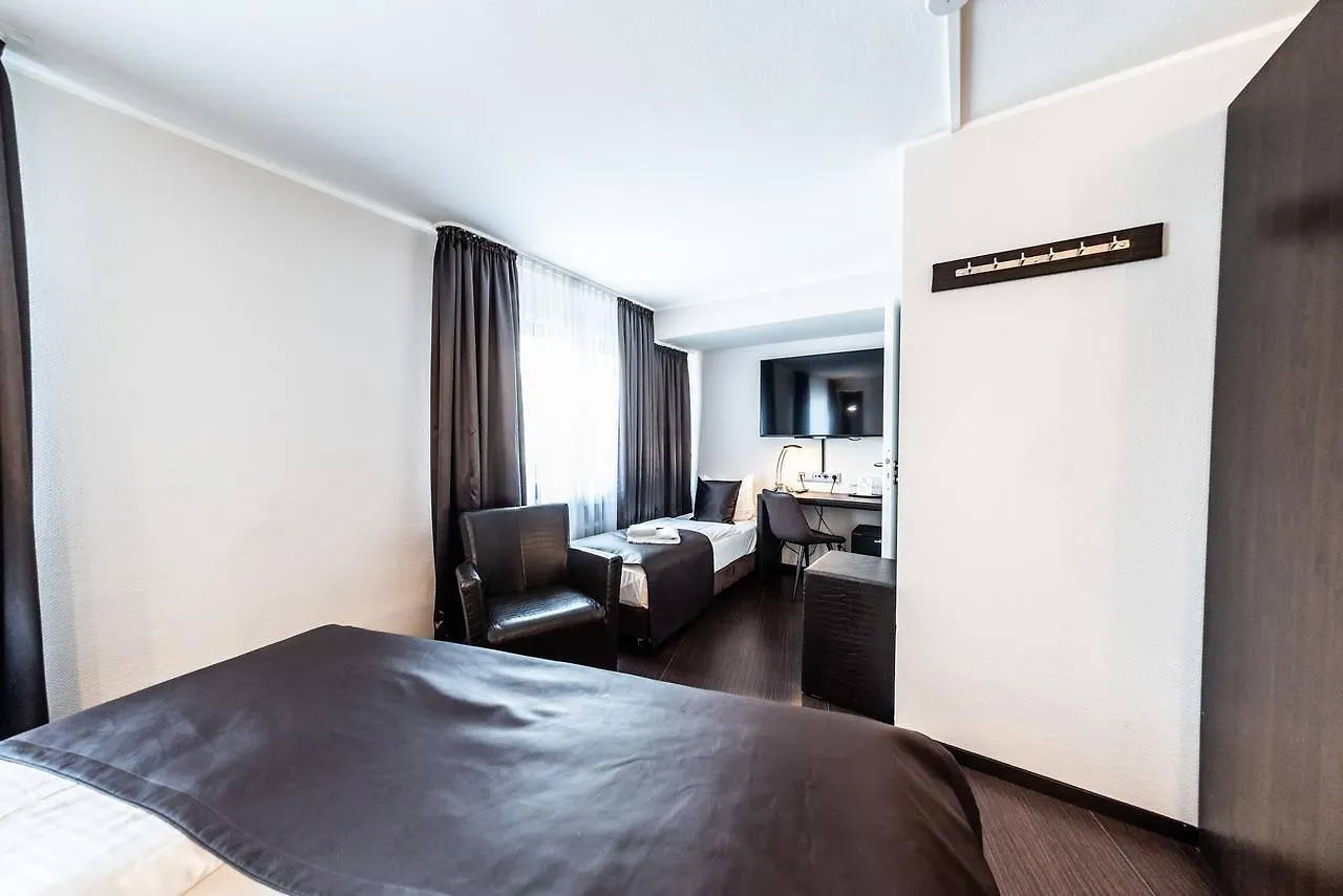 Mauritius Komfort Hotel In Der Altstadt Cologne Germany