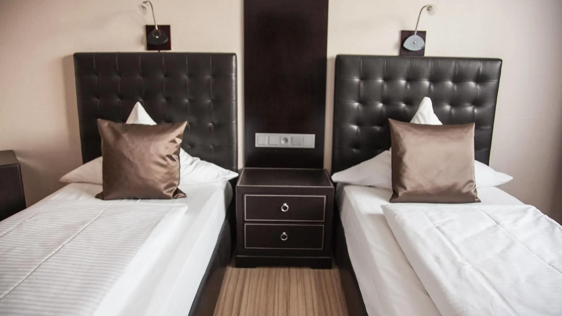 Mauritius Komfort Hotel In Der Altstadt Cologne 3*,  Germany