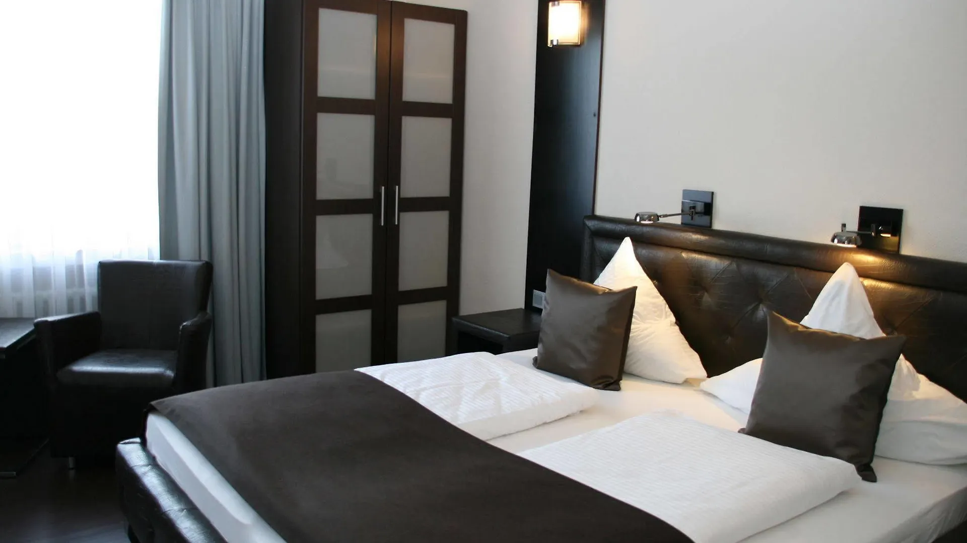 Mauritius Komfort Hotel In Der Altstadt Cologne 3*,